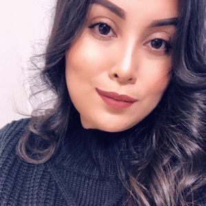 Meet your Posher, Monica